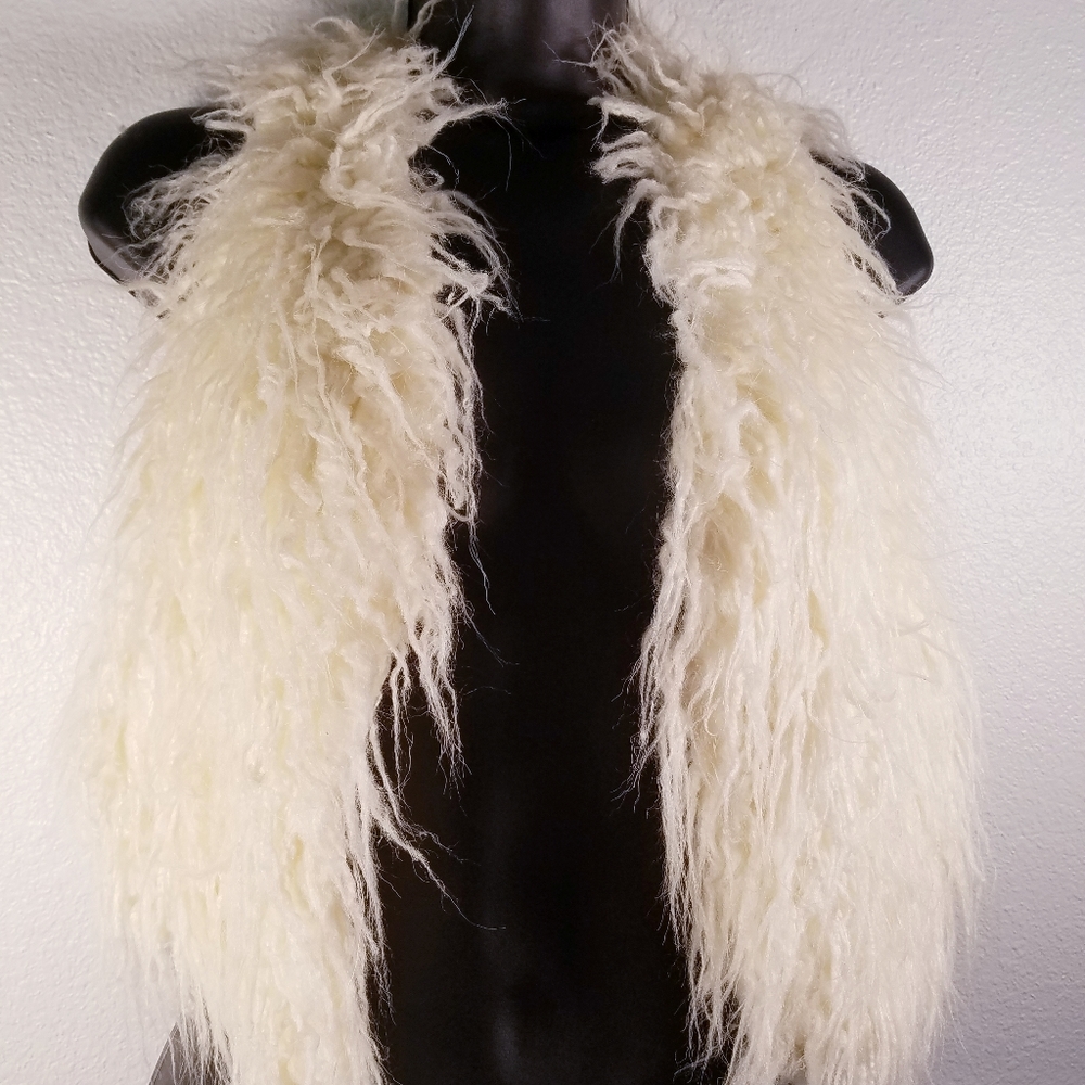 White vest , forever 21
